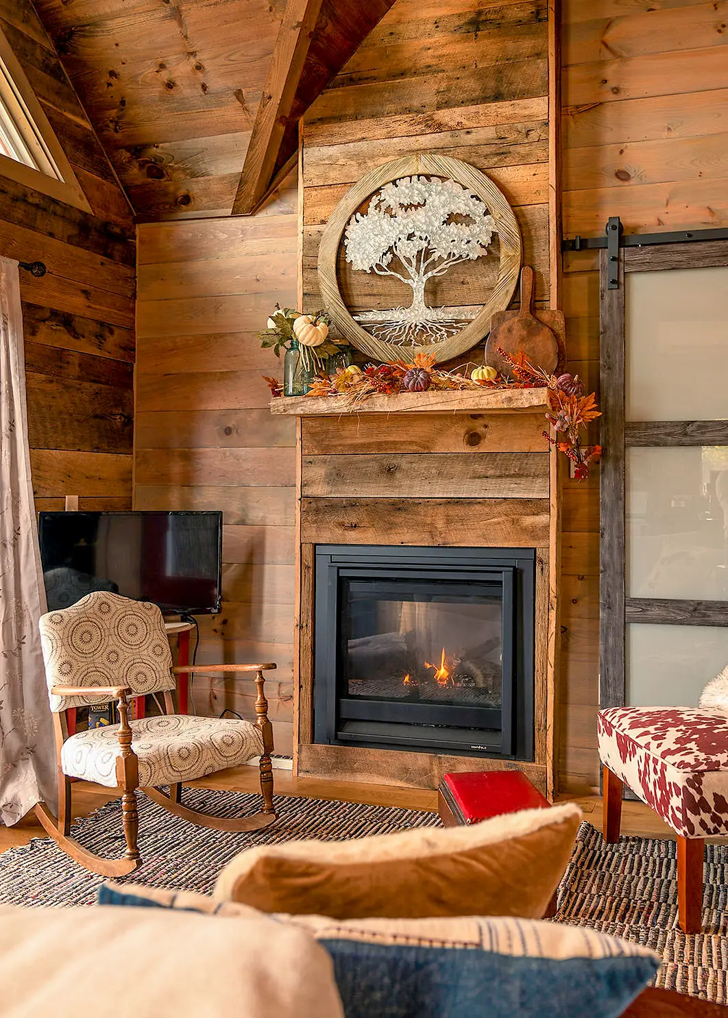 New Construction Home Rustic, Hardwood Flooring, Fireplace, wood fireplace